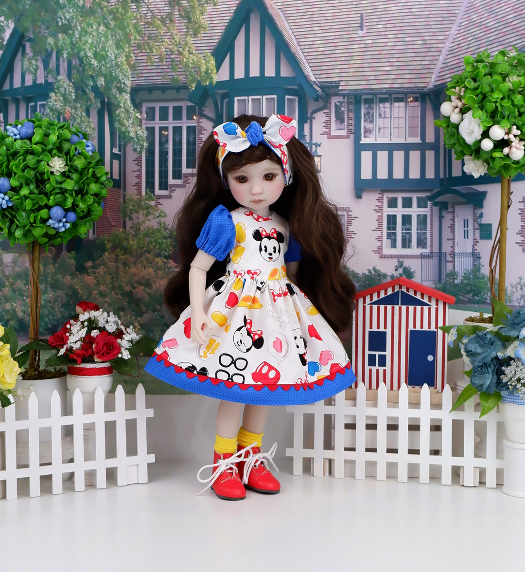 Minnie Icons - dress and boots for Ruby Red Fashion Friends doll