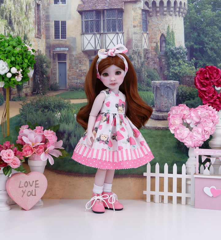 Minnie Valentine - dress with boots for Ruby Red Fashion Friends doll
