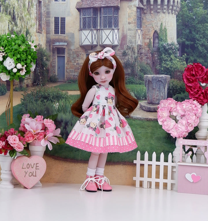 Minnie Valentine - dress with boots for Ruby Red Fashion Friends doll