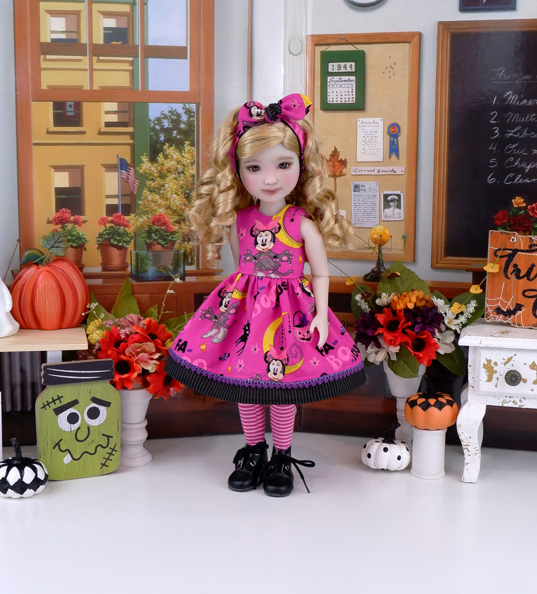Minnie's Costume - dress with boots for Ruby Red Fashion Friends doll