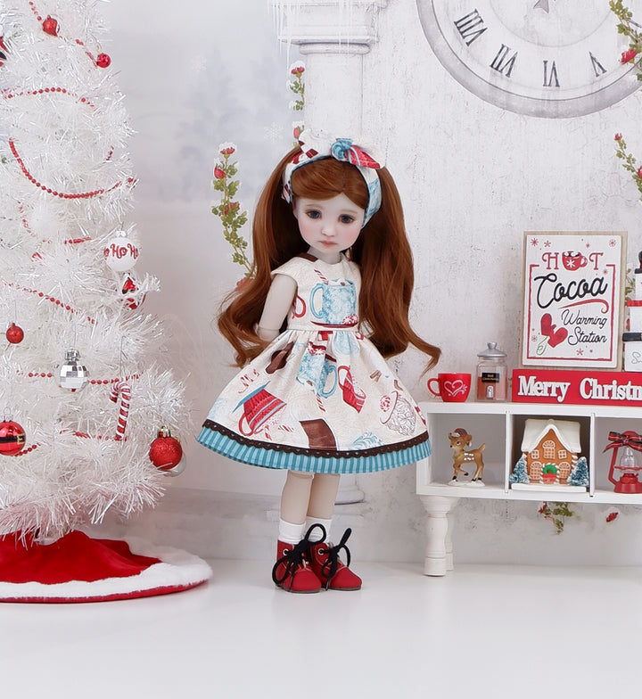 Minty Cocoa - dress with boots for Ruby Red Fashion Friends doll