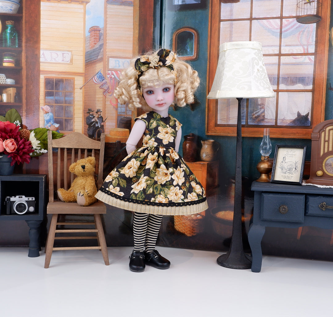 Mississippi Magnolia - dress with shoes for Ruby Red Fashion Friends doll