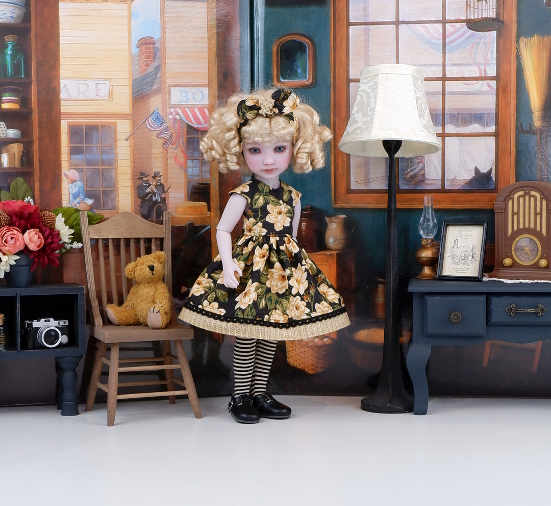 Mississippi Magnolia - dress with shoes for Ruby Red Fashion Friends doll