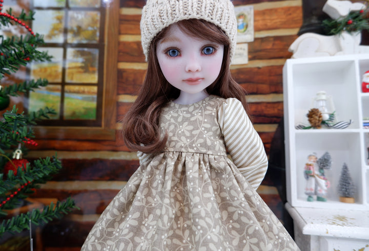 Mistletoe Simplicity - dress with shoes for Ruby Red Fashion Friends doll