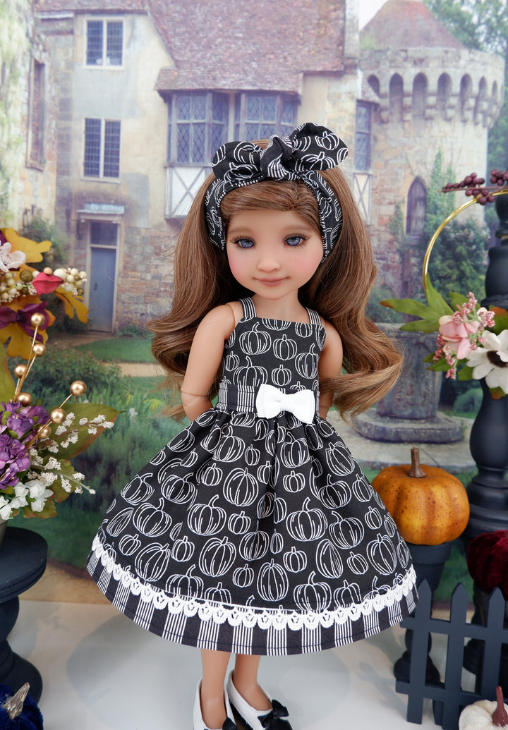 Monochromatic Pumpkin - dress with shoes for Ruby Red Fashion Friends doll