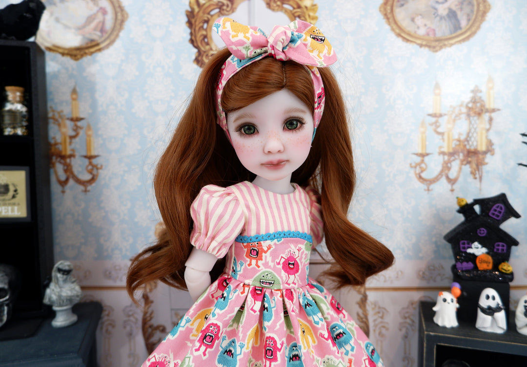 Monster Parade - dress with shoes for Ruby Red Fashion Friends doll
