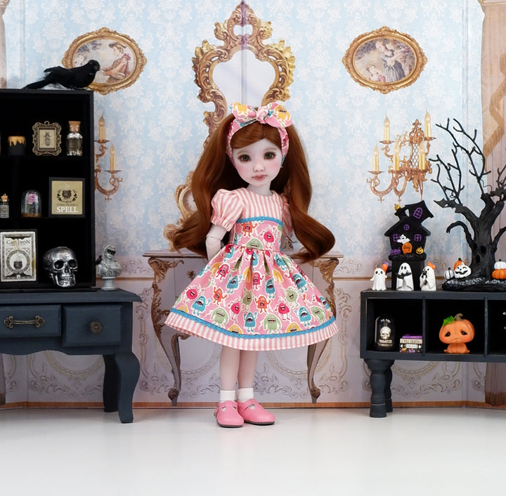 Monster Parade - dress with shoes for Ruby Red Fashion Friends doll