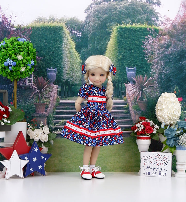 Oh My Stars - dress with saddle shoes for Ruby Red Fashion Friends doll