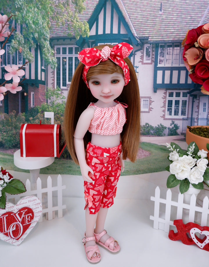 Paper Valentines - crop top & capris with sandals for Ruby Red Fashion Friends doll