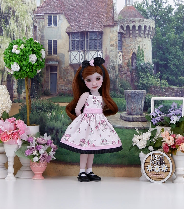 Pegasus Princess - dress & shoes for Ruby Red Fashion Friends doll