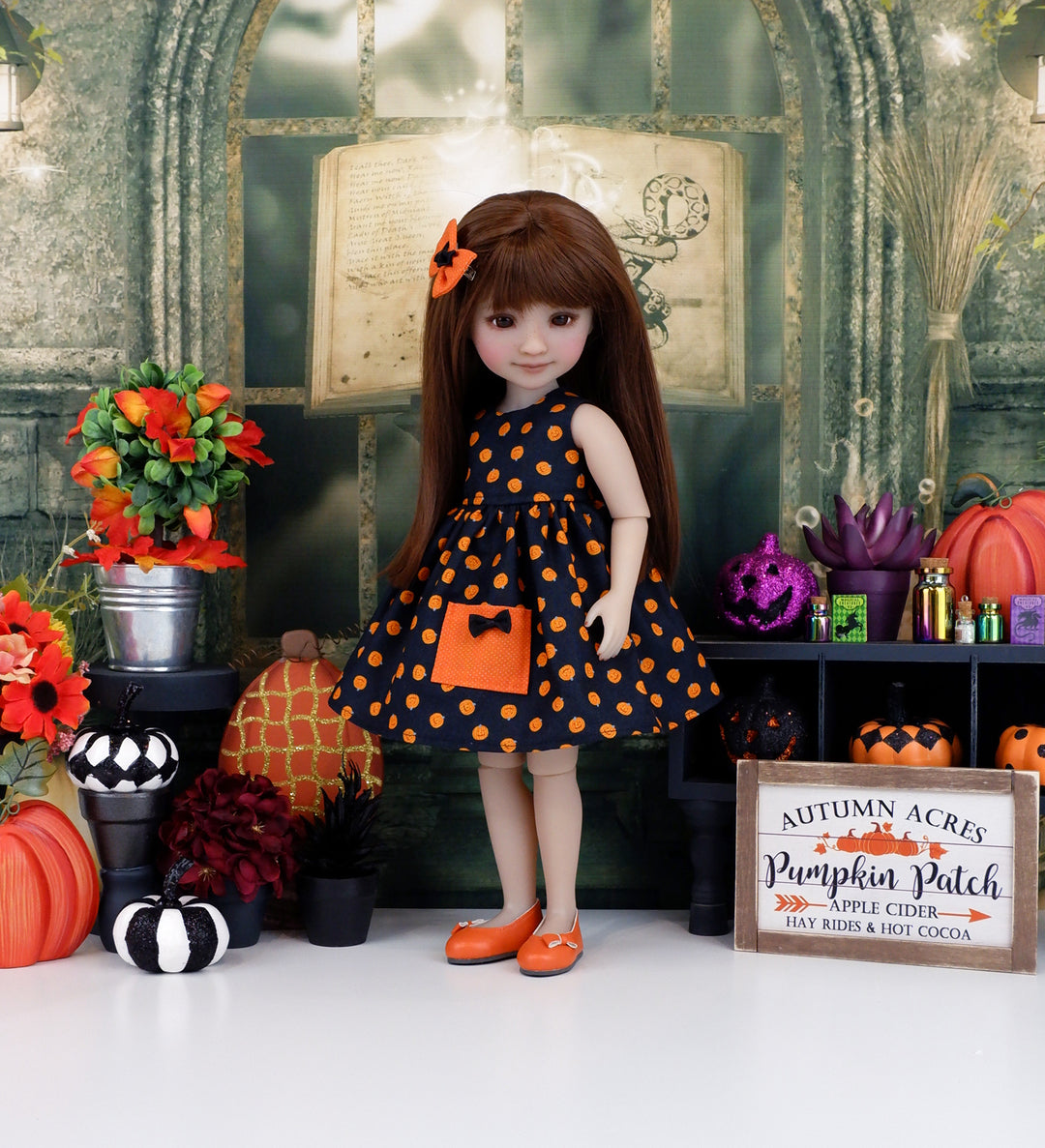Petite Pumpkins - dress with shoes for Ruby Red Fashion Friends doll