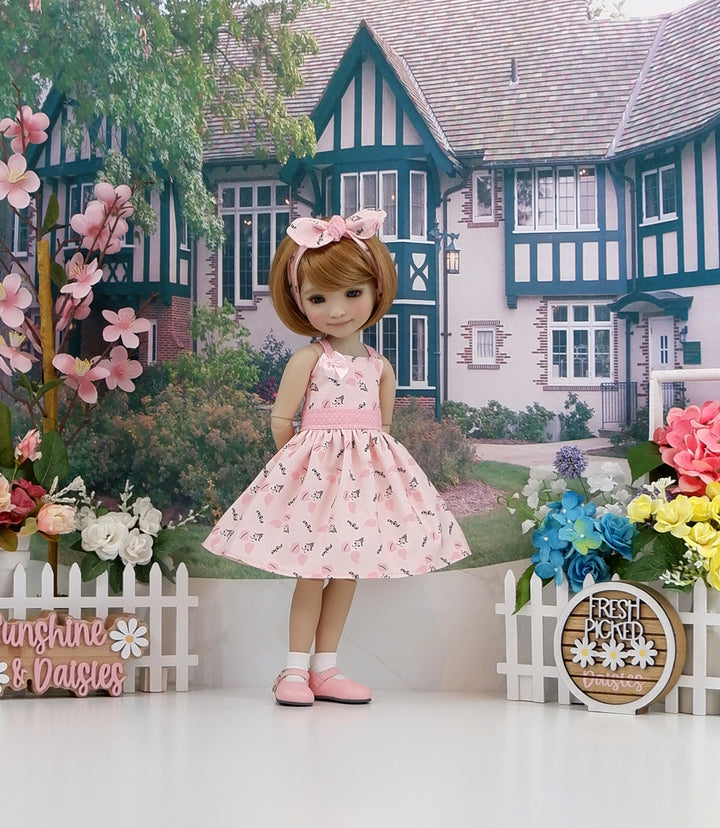 Piglet - dress with shoes for Ruby Red Fashion Friends doll