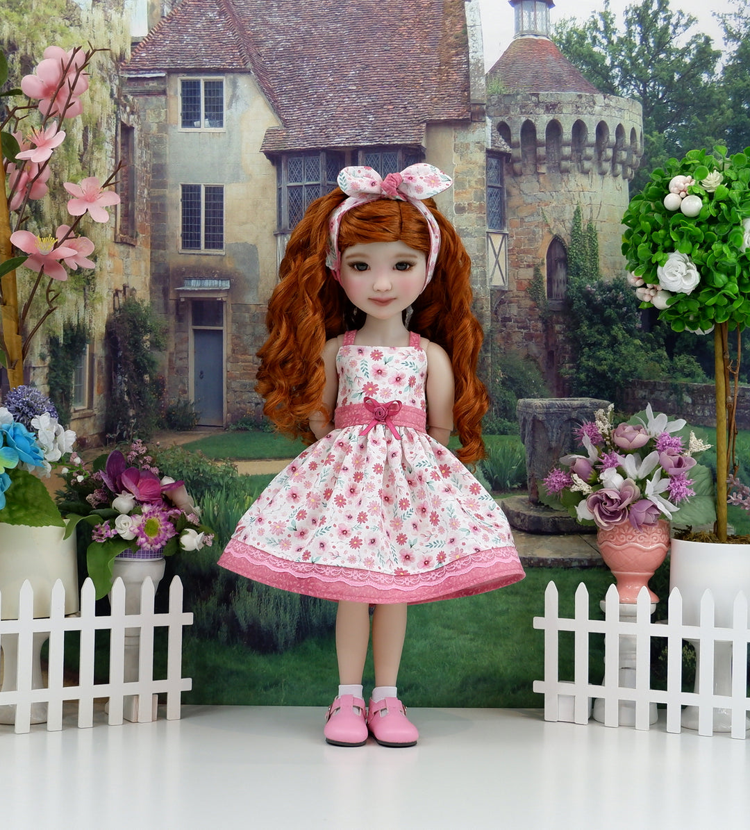 Pink Daisies - dress and shoes for Ruby Red Fashion Friends doll