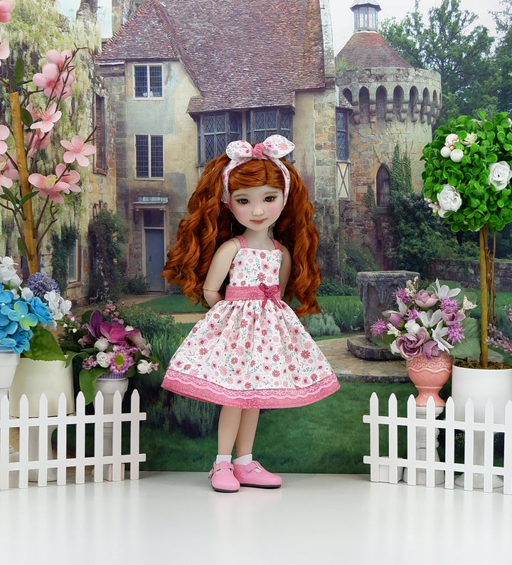 Pink Daisies - dress and shoes for Ruby Red Fashion Friends doll