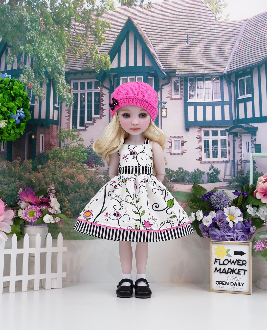 Playful Ladybug - dress & sweater with shoes for Ruby Red Fashion Friends doll