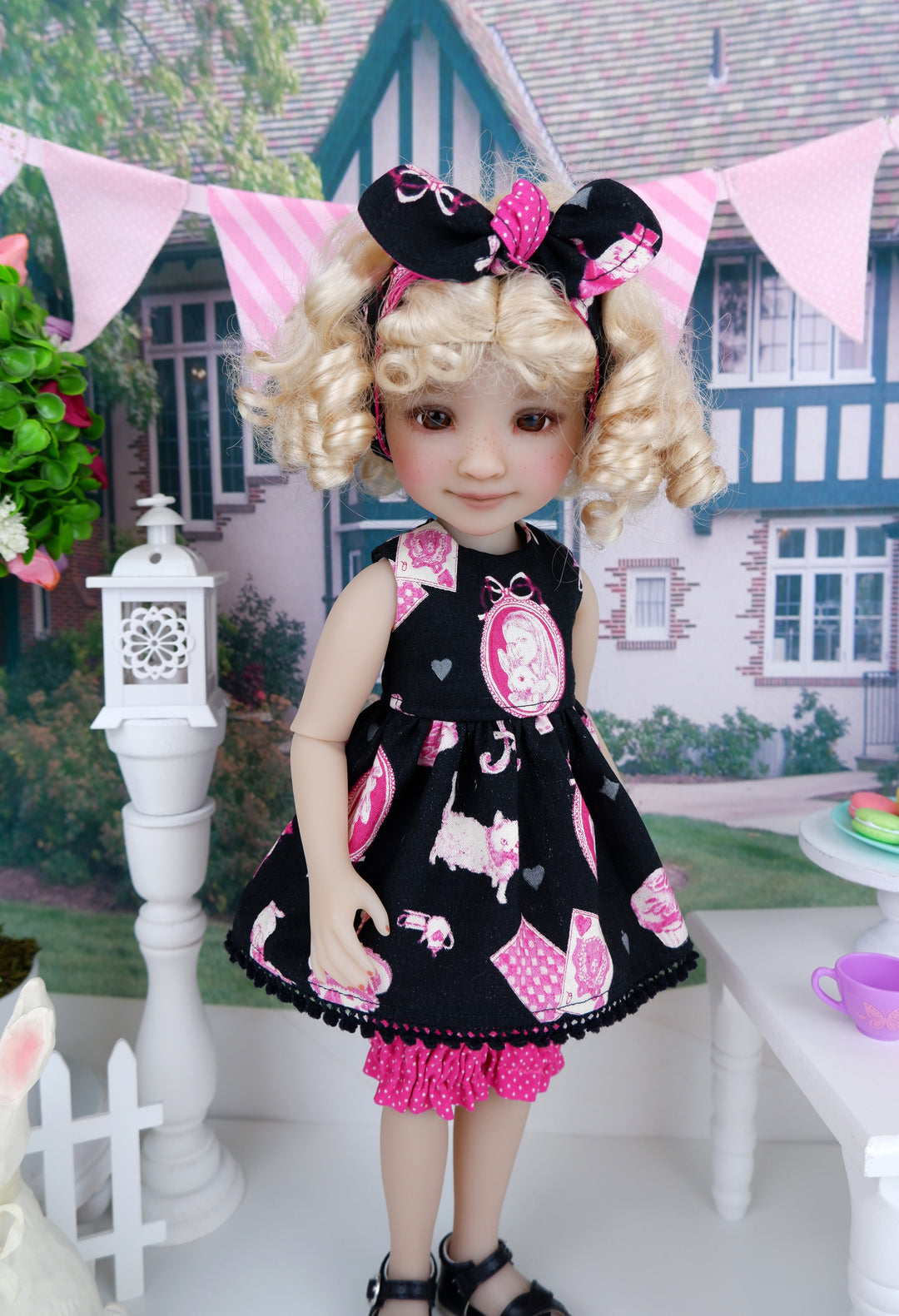Portrait of Alice - top & bloomers with sandals for Ruby Red Fashion Friends doll