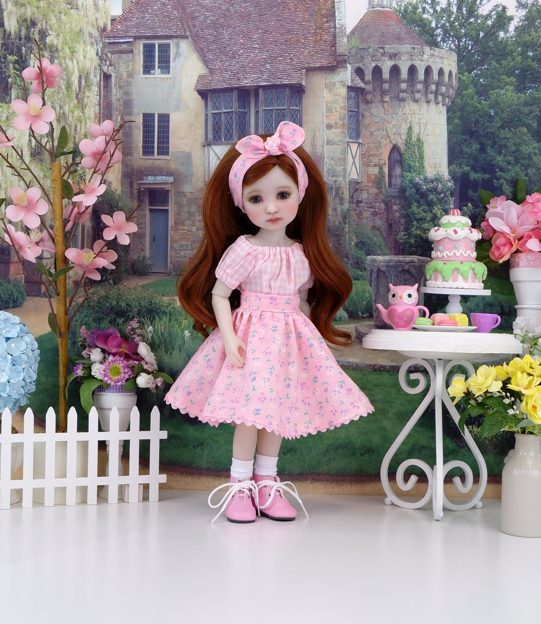 Precious Springtime - Blouse, circle skirt & boots for Ruby Red Fashion Friends doll