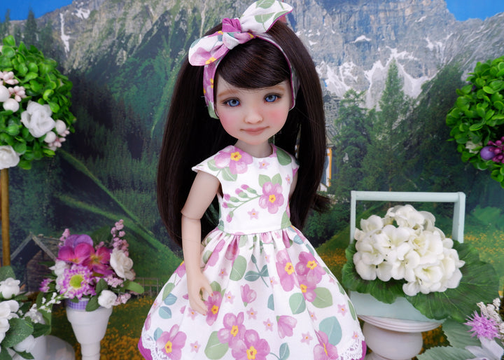 Pretty Primrose - dress with shoes for Ruby Red Fashion Friends doll