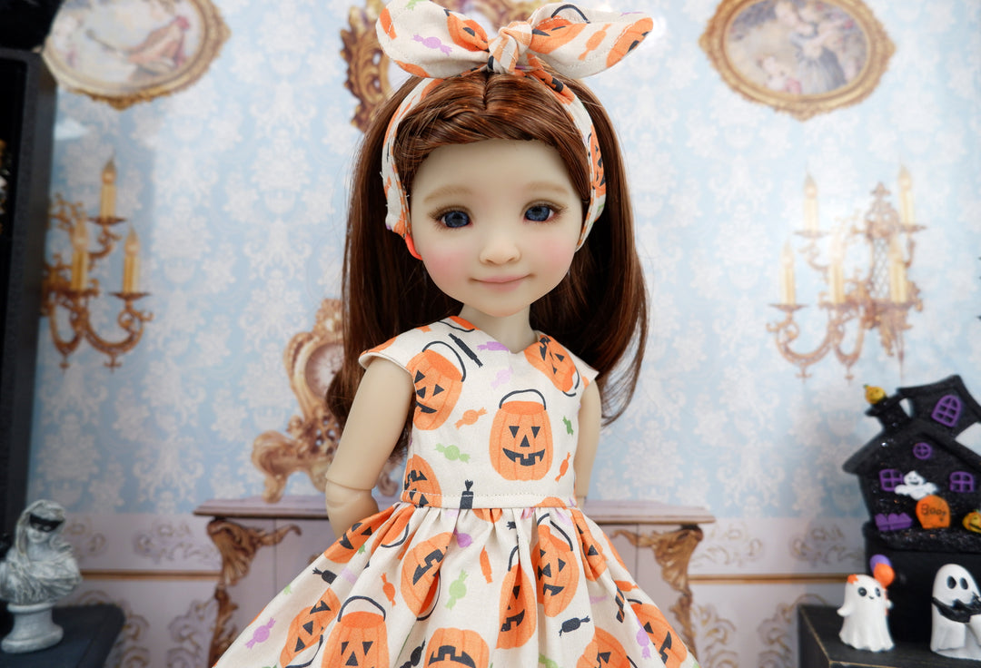 Pumpkin Bucket - dress with shoes for Ruby Red Fashion Friends doll