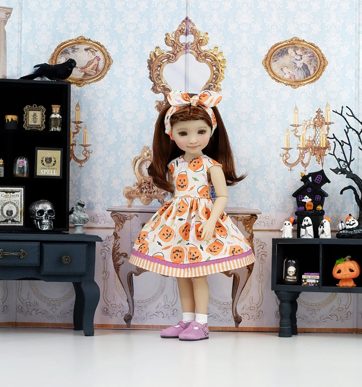 Pumpkin Bucket - dress with shoes for Ruby Red Fashion Friends doll