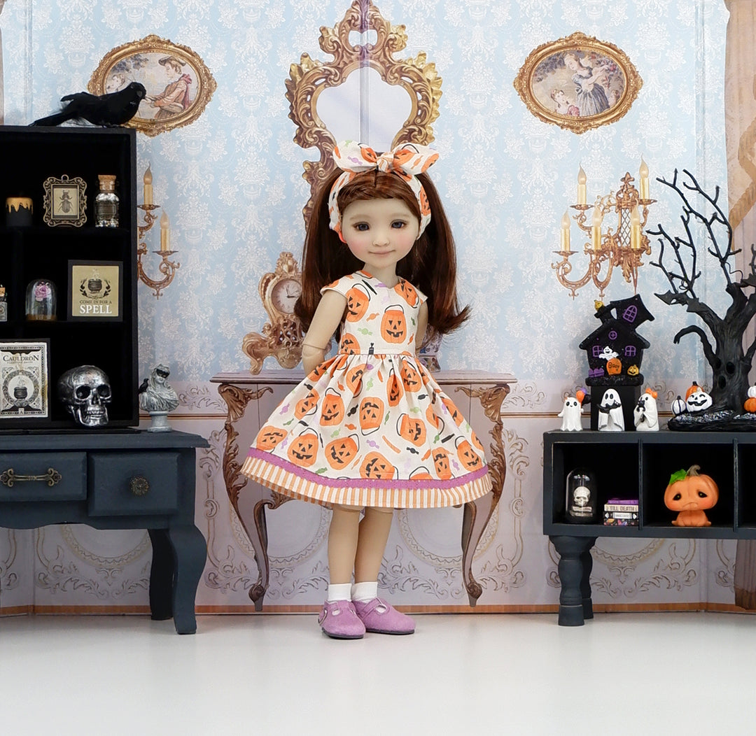 Pumpkin Bucket - dress with shoes for Ruby Red Fashion Friends doll