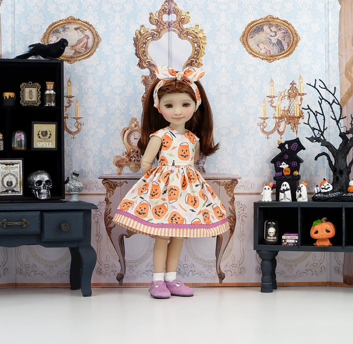 Pumpkin Bucket - dress with shoes for Ruby Red Fashion Friends doll