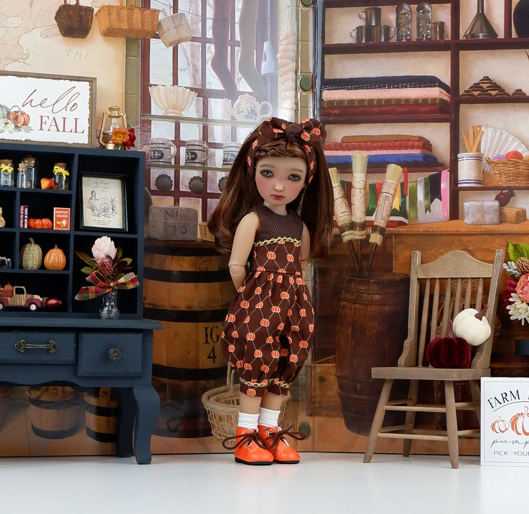 Pumpkin Grove - romper with boots for Ruby Red Fashion Friends doll