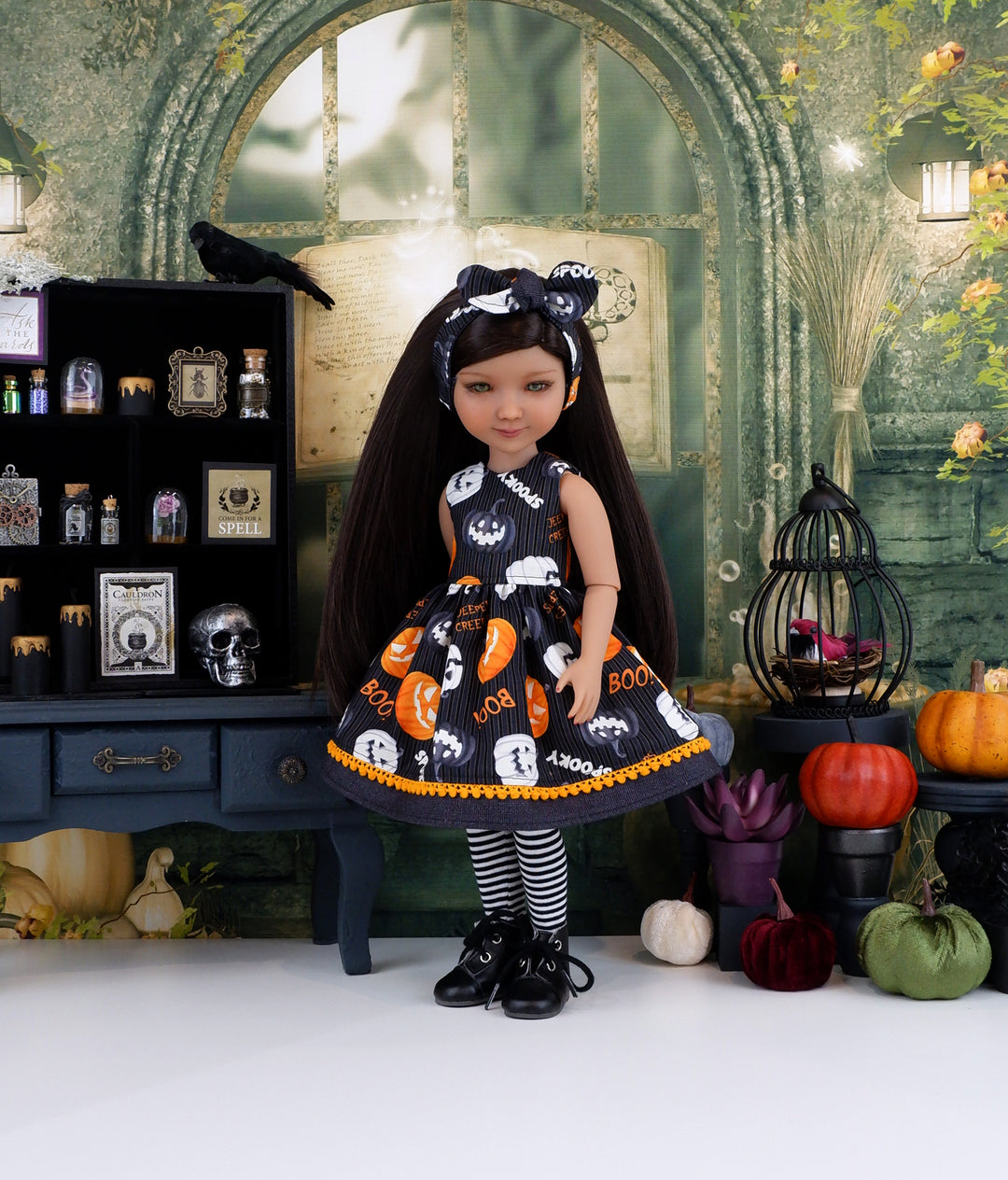 Pumpkin Haunting - dress with boots for Ruby Red Fashion Friends doll