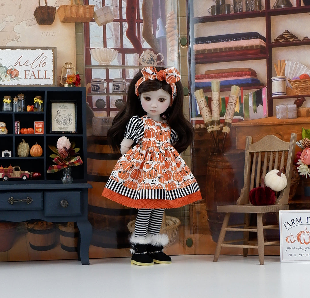 Pumpkin Hollow - dress with UGG boots for Ruby Red Fashion Friends doll