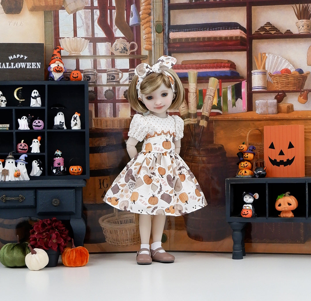 Pumpkins & Cauldrons - dress with shoes for Ruby Red Fashion Friends doll