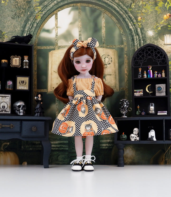 Retro Halloween - blouse & jumper with boots for Ruby Red Fashion Friends doll