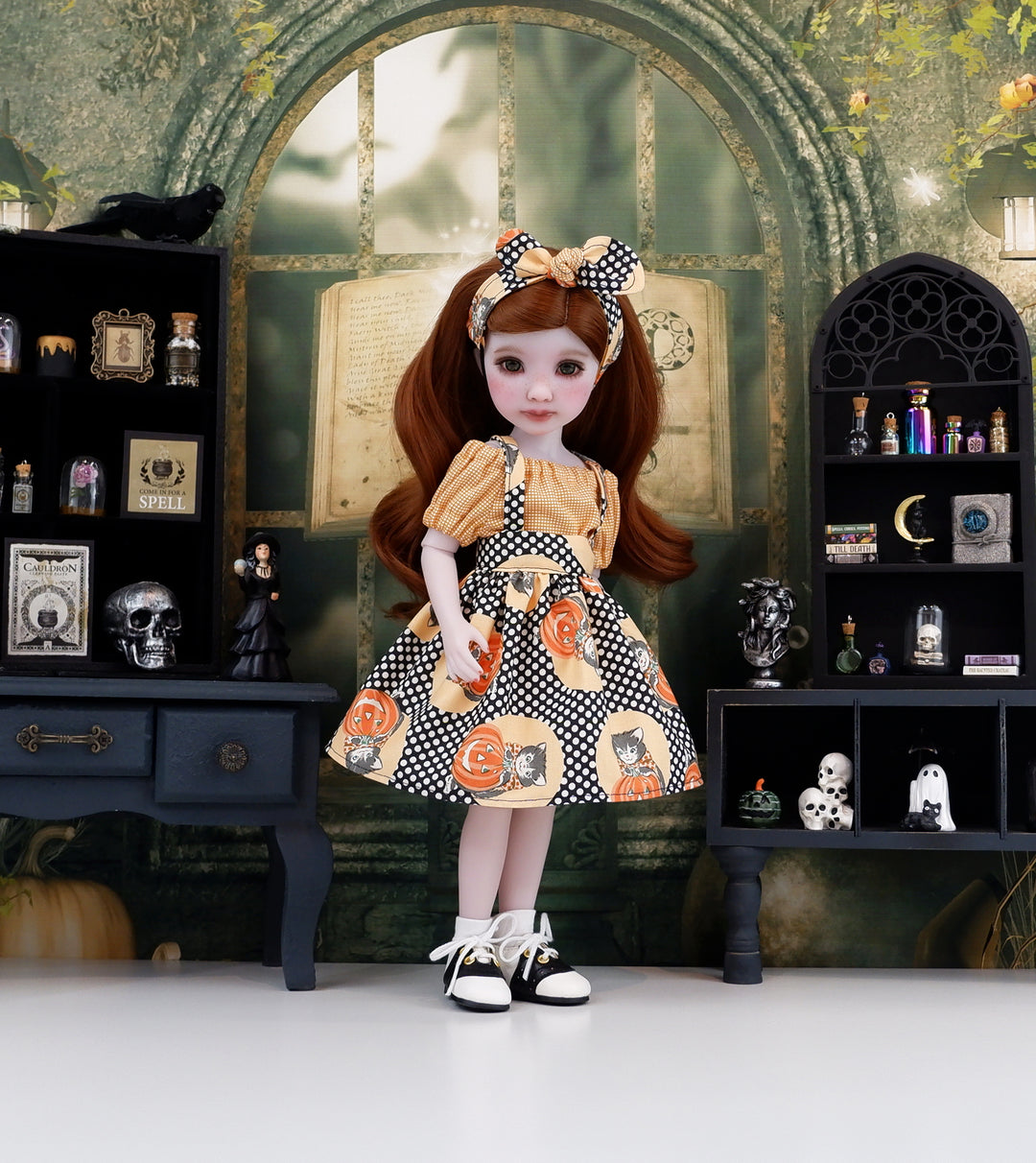 Retro Halloween - blouse & jumper with boots for Ruby Red Fashion Friends doll