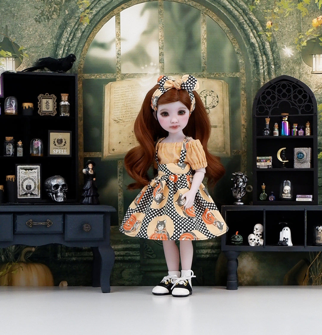 Retro Halloween - blouse & jumper with boots for Ruby Red Fashion Friends doll
