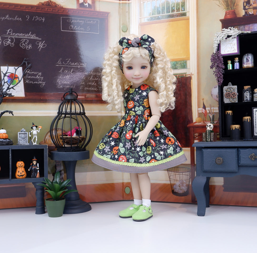 Rotten Pumpkins - dress with shoes for Ruby Red Fashion Friends doll