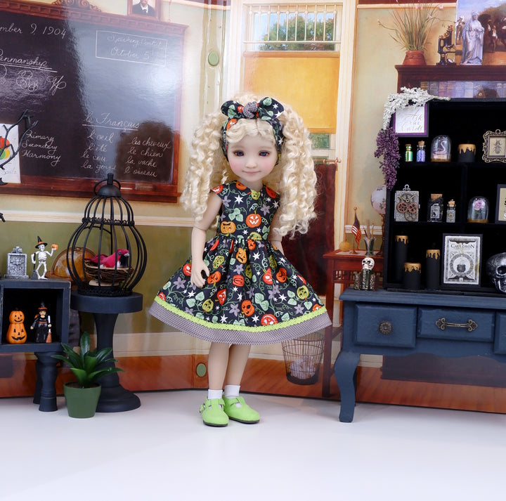 Rotten Pumpkins - dress with shoes for Ruby Red Fashion Friends doll