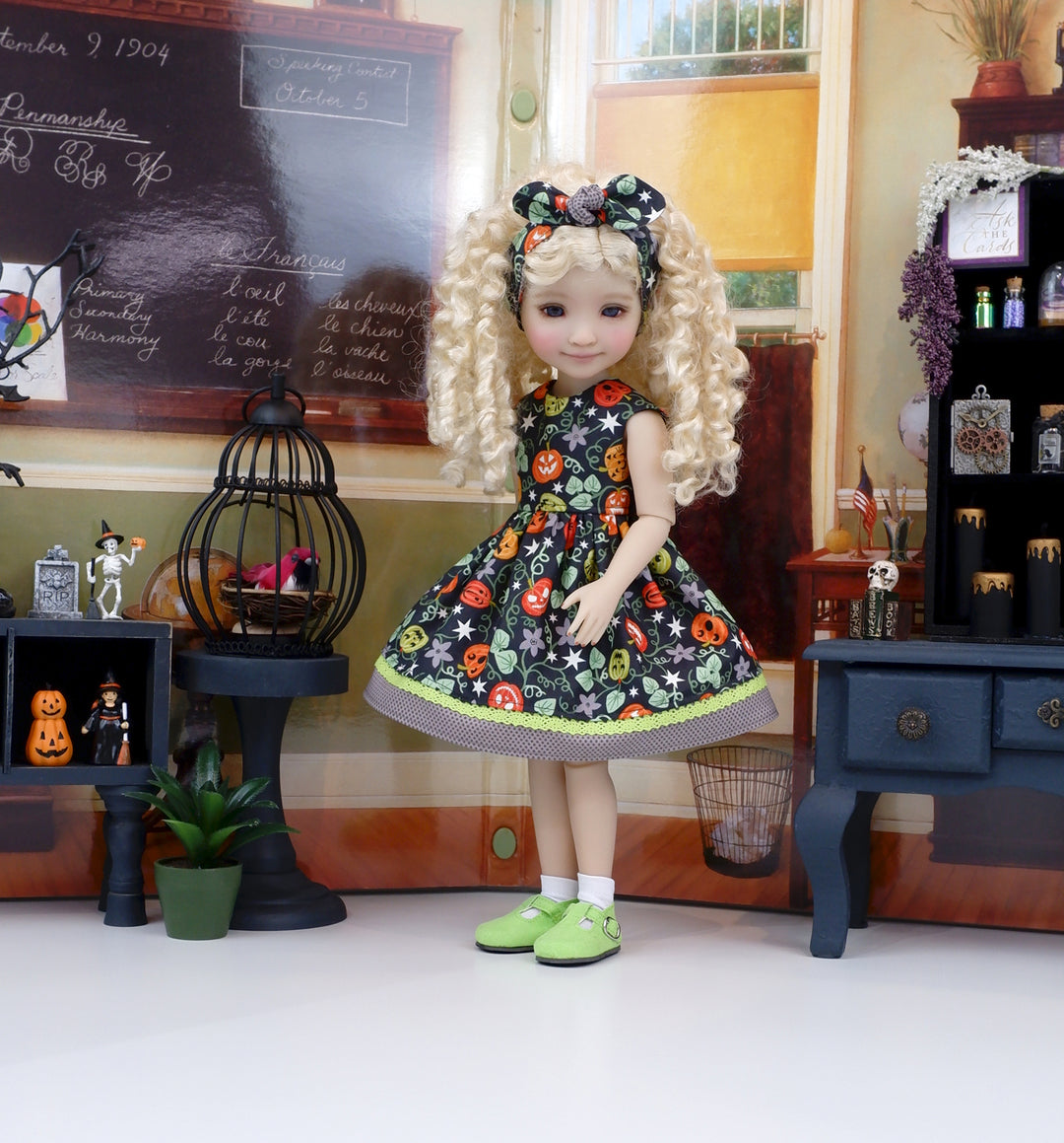 Rotten Pumpkins - dress with shoes for Ruby Red Fashion Friends doll