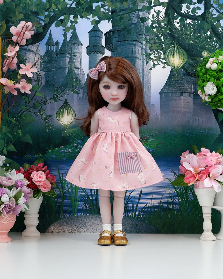 Royal Pegasus - dress and shoes for Ruby Red Fashion Friends doll