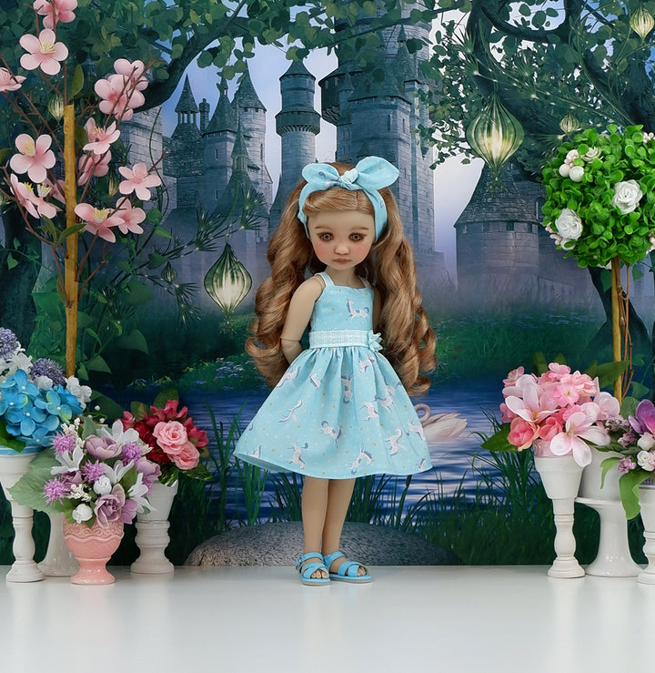 Royal Unicorn - dress and sandals for Ruby Red Fashion Friends doll