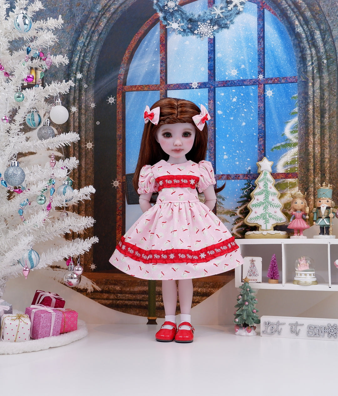 Santa's Greeting - dress with shoes for Ruby Red Fashion Friends doll