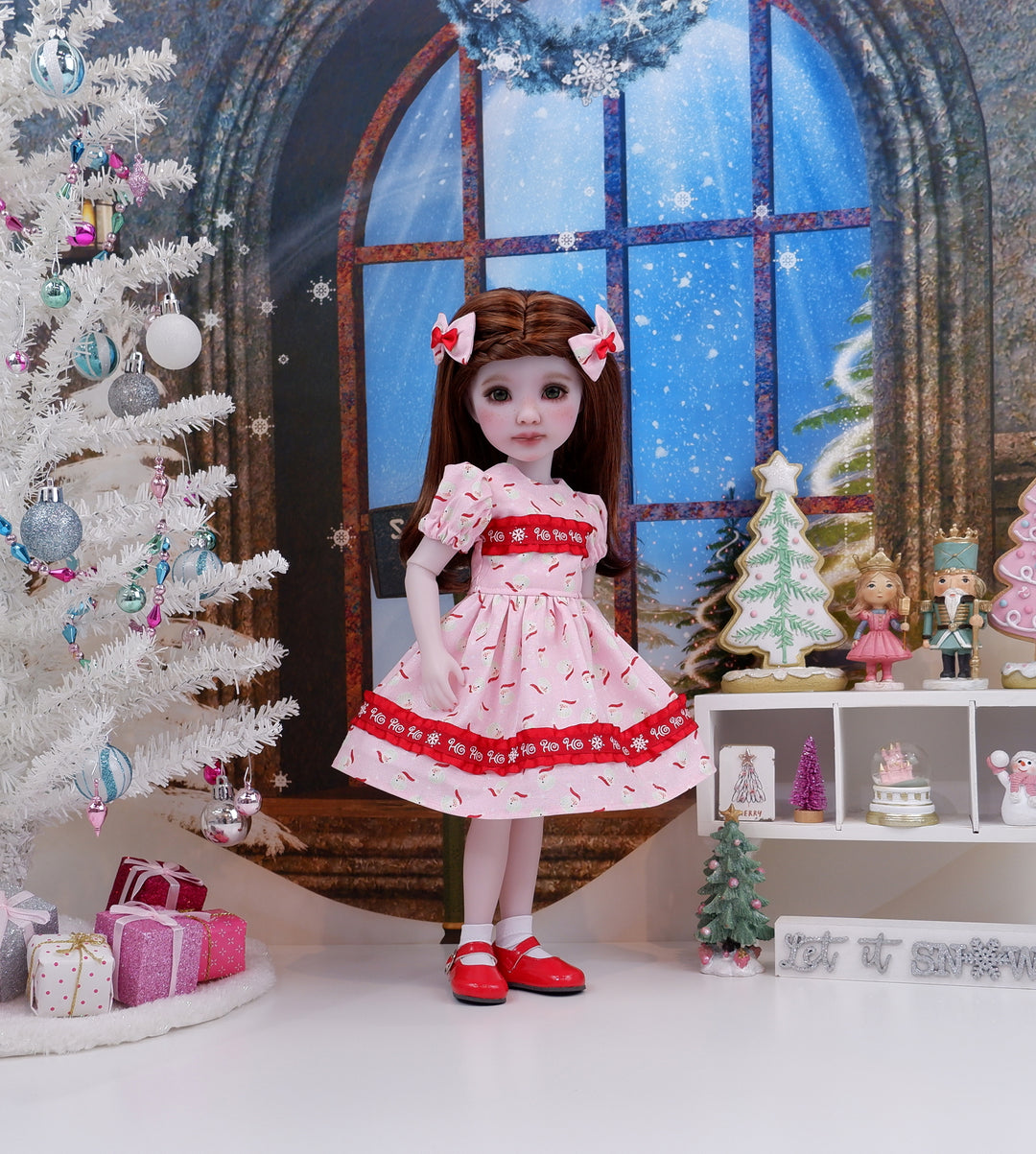 Santa's Greeting - dress with shoes for Ruby Red Fashion Friends doll