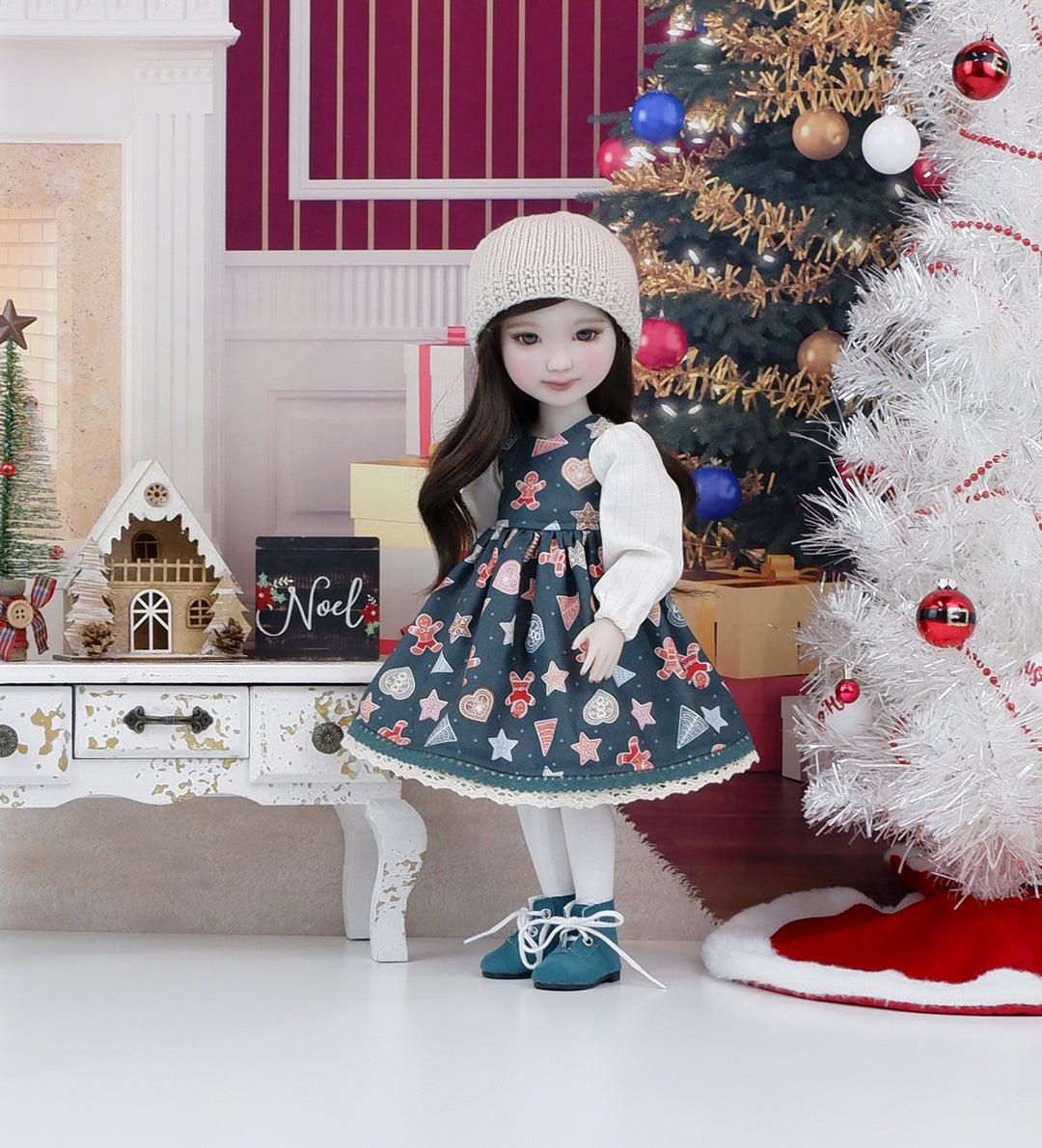Scandinavian Cookies - dress ensemble with boots for Ruby Red Fashion Friends doll