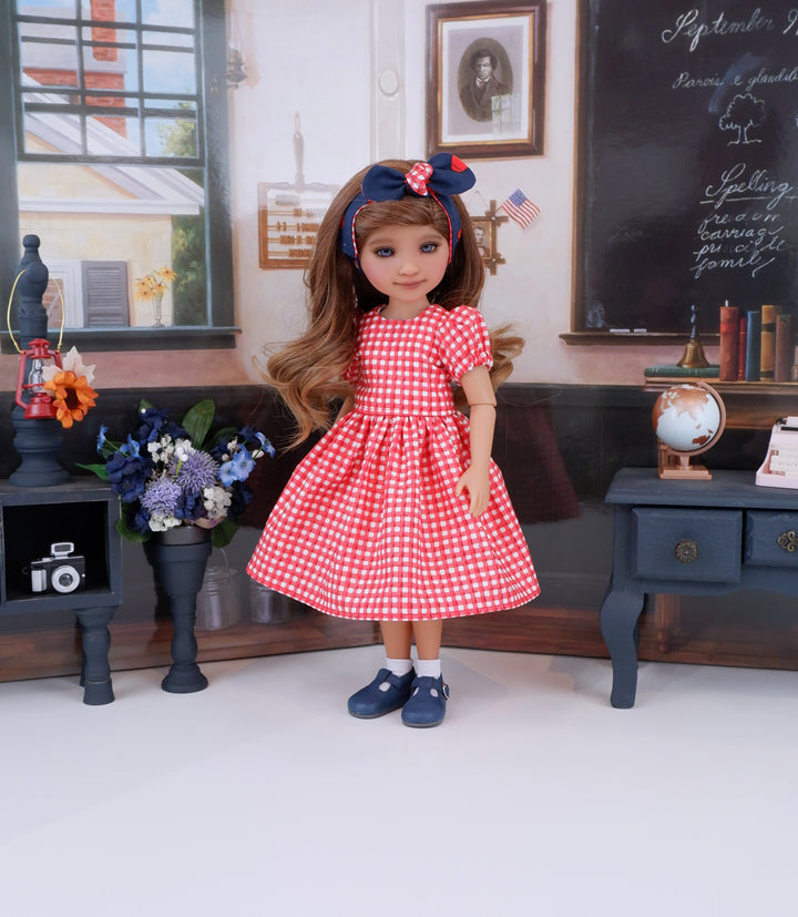 Schoolday Apple - dress & pinafore with shoes for Ruby Red Fashion Friends doll