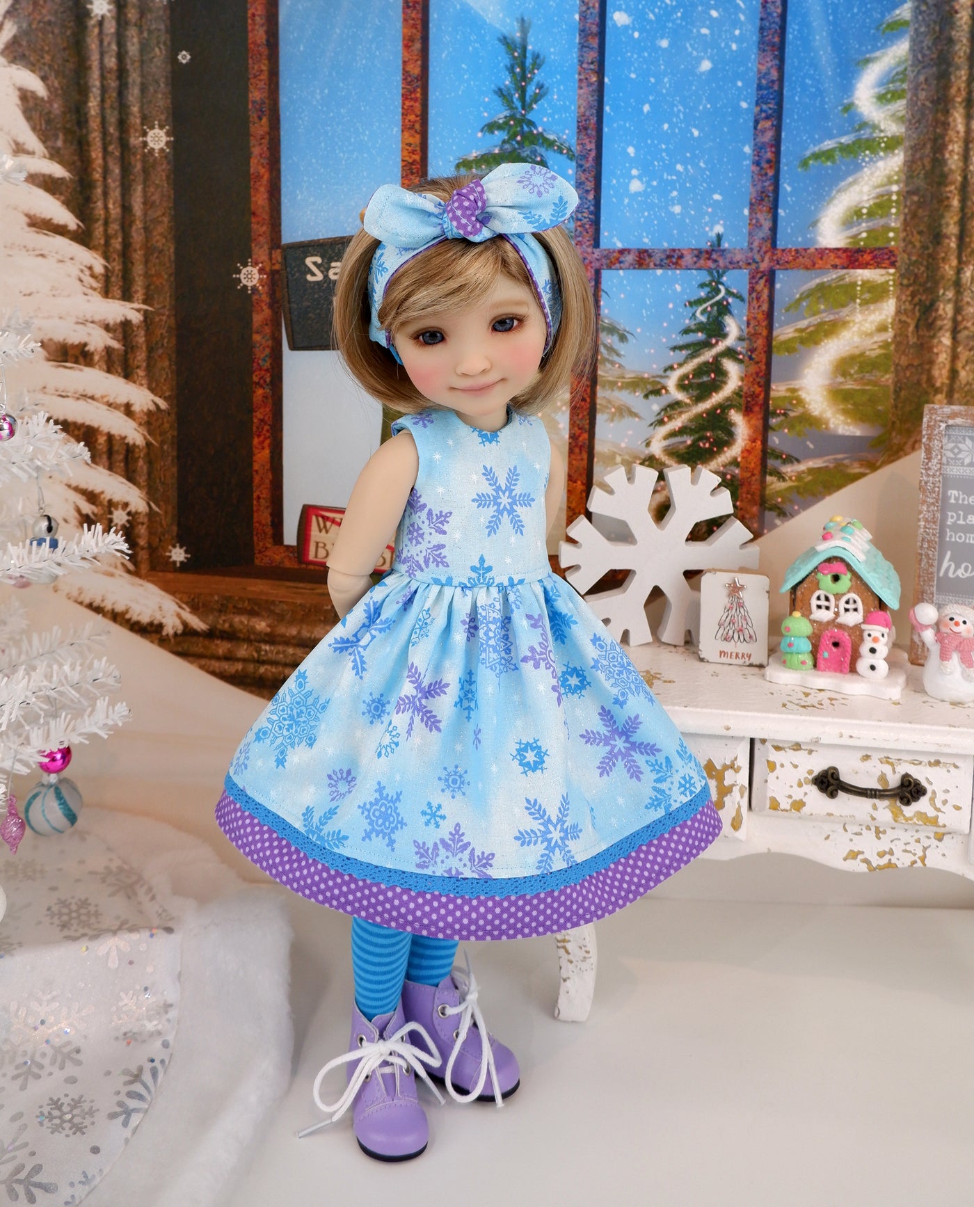Snowflakes - dress with boots for Ruby Red Fashion Friends doll