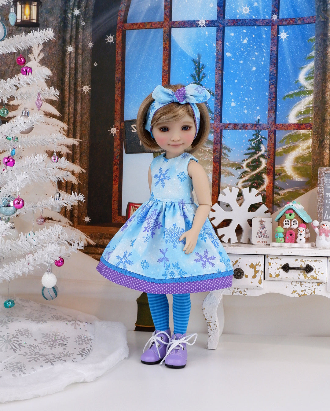 Snowflakes - dress with boots for Ruby Red Fashion Friends doll