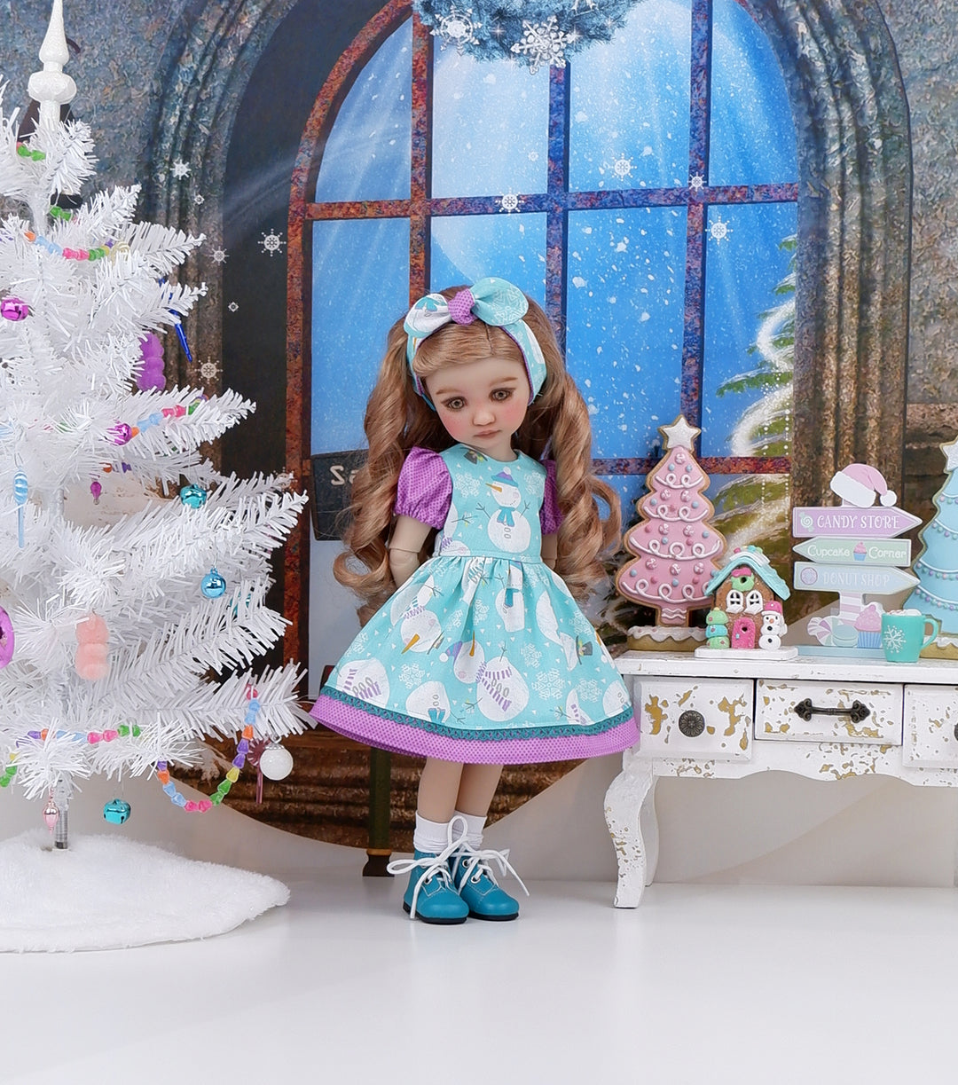 Snowman Cutie - dress and boots for Ruby Red Fashion Friends doll