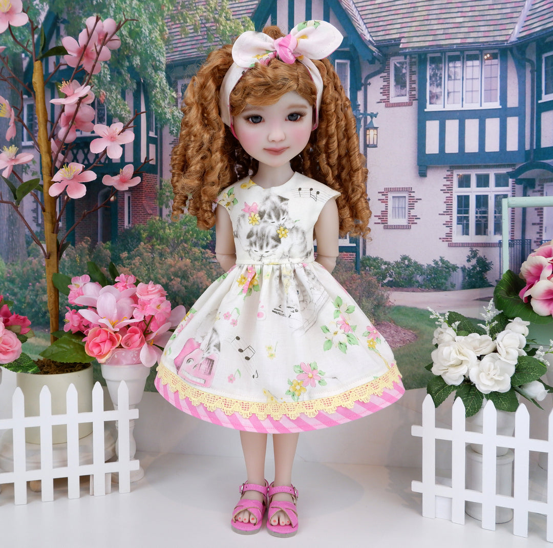Soft Kitty - dress with sandals for Ruby Red Fashion Friends doll