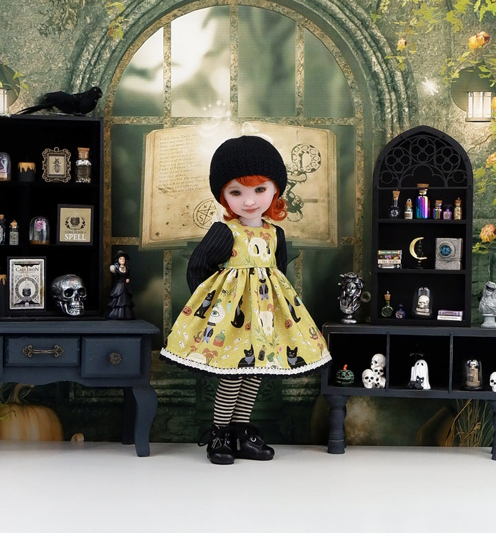 Sorcery - dress with boots for Ruby Red Fashion Friends doll