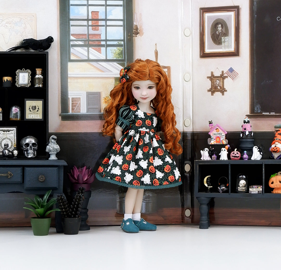 Spooked - dress and shoes for Ruby Red Fashion Friends doll