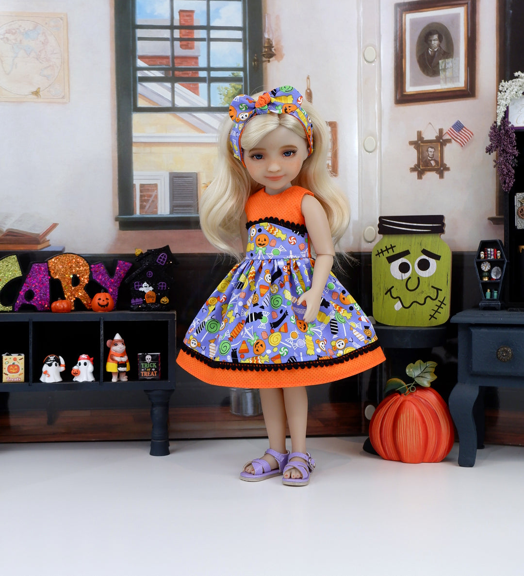 Spooky Treats - dress and sandals for Ruby Red Fashion Friends doll