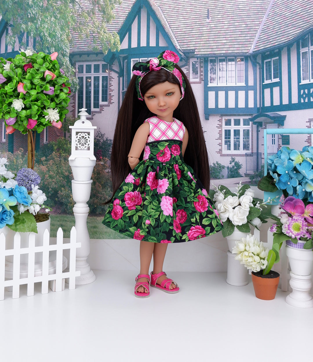 Summer Carnation - dress and sandals for Ruby Red Fashion Friends doll